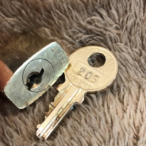 Vintage LV Louis Vuitton Padlock Lock & Key 206 - Picture 11 of 13